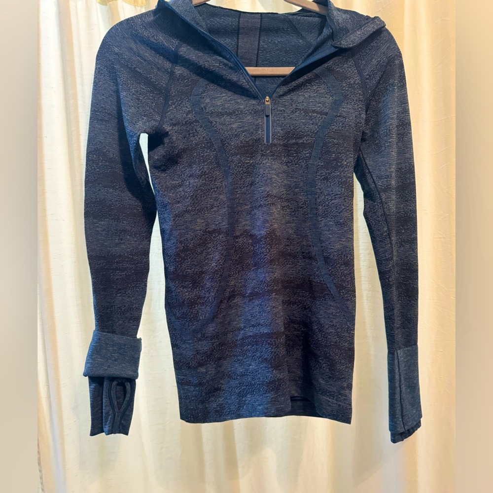 Lululemon Swifly Hoodie in blue half zip run jacket